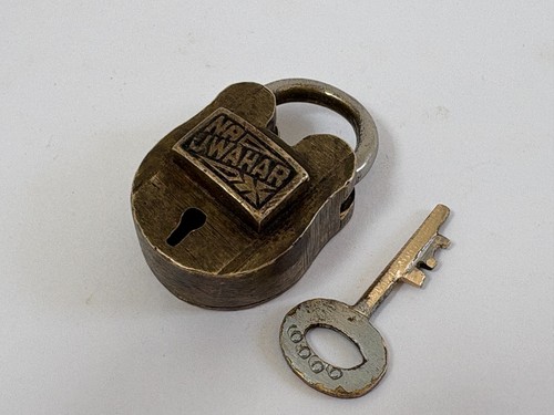 Ancien cadenas vintage - , en