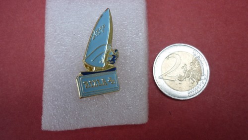 Pins tabac papier cigarette - /,