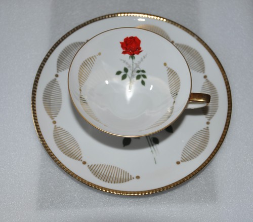 Service tasse assiette - tasse, à