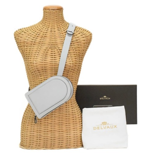 Delvaux pin city jumping - city, pm