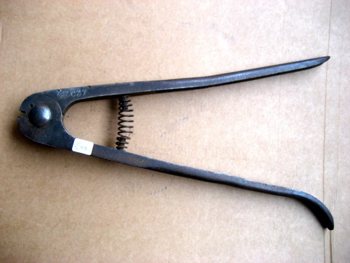 Outil ancien pince bourrelier - pince,