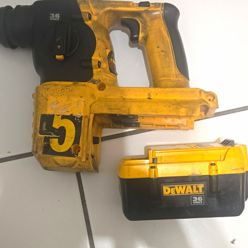 Dewalt 36v 0ah ion - 36v, 3.0ah