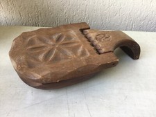 Moule ancien en bois sculpté