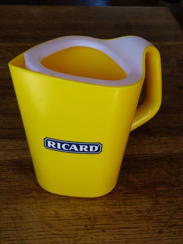 Carafe broc plastique - ou,