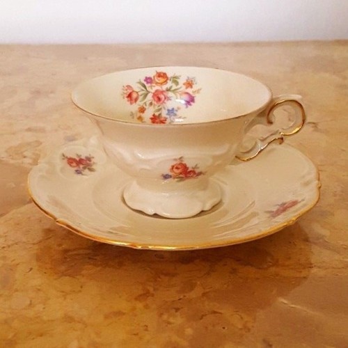 Tasse sous en - et,