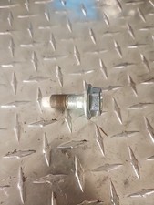 Boulon de volant moteur Briggs & Stratton 698139