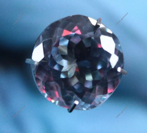 Alexandrite changement de - à,