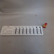 Korg nanoKONTROL2 Slim-Line USB MIDI DAW Controller White Tested Works