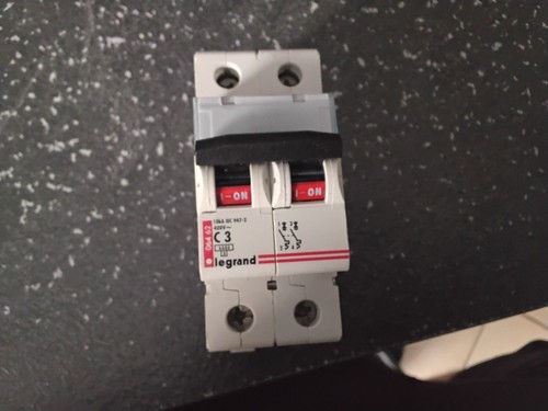 Disjoncteur 400v legrand - 3a,