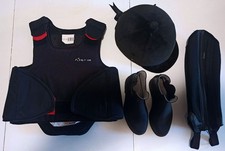 Equipement d'équitation ado complet: casque, gilet de protection, boots, guêtres