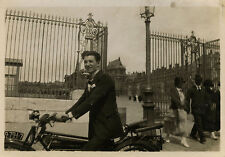 OLD PHOTO - VINTAGE SNAPSHOT - MOTORCYCLE MOTORCYCLE MOTORCYCLE MEN'S GRID - MOTORBIKE