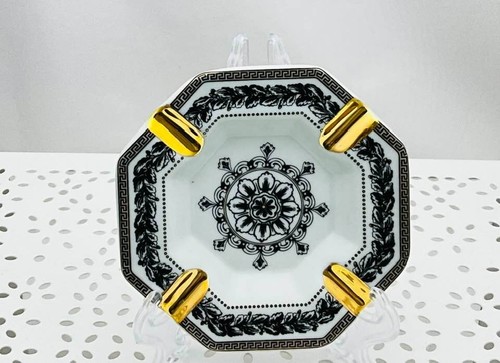 Ancien cendrier porcelaine - ancien,
