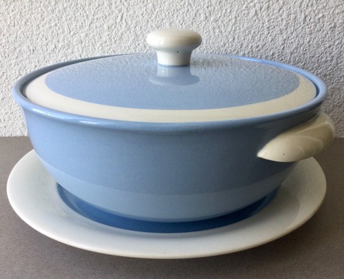 Ancienne soupière son - et, plat
