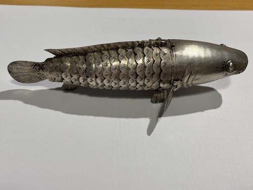 Figurine poisson articulée - , en