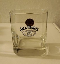 Jack Daniel's "AWARDED HIGHEST GOLD MEDAL IN LONDON ENGLAND 1914" Glass- Daniels