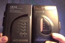 2 WALKMAN RADIO STEREO CASSETTE PLAYER  AKAI PM-R8 plus SONY FX21