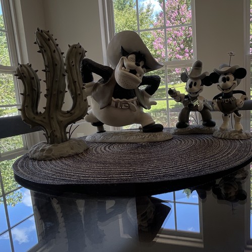 Disney wdcc two - disney,
