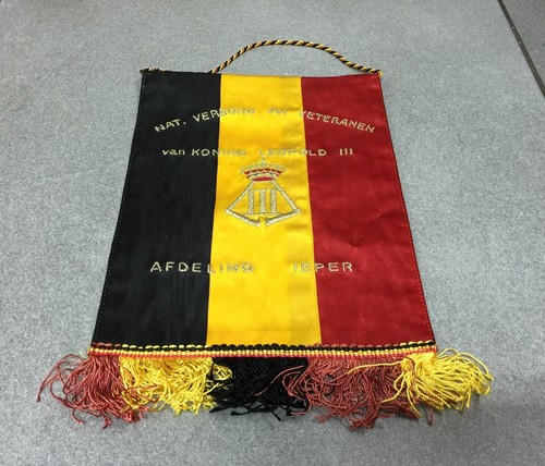 Grand fanion drapeau - fanion,