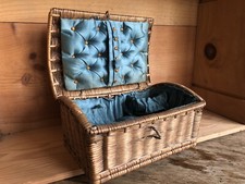 Petit panier à couture ancien