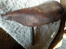 Selle de Vélo en Cuir CLUB 25A avec sa Tige ressort Bicyclette vintage Old Bike 