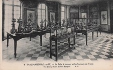 92 MALMAISON LA SALLE A DINING ROOM ET LES SURTOUTS DE TABLE