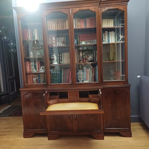 Grande bibliothèque - grande,