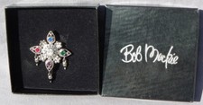 Barbie x BOB MACKIE Broche bijoux Mattel taille 4.5 cm pin jewelry Rhinestones