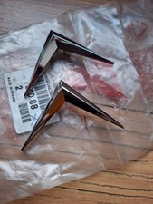 2 Chevrons plastique chromé