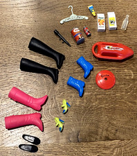 Poupée mannequin Barbie bottes chaussures frisbee micro flacons... Vintage TBE