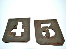 Pochoirs anciens Chiffres 3 et