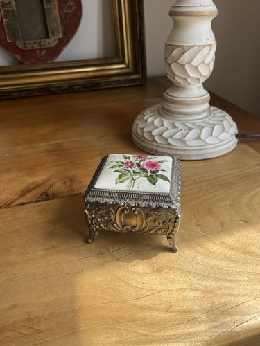 Boîte bijoux vintage sur - boîte,