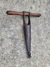 ANCIEN OUTIL TARIERE VRILLE A