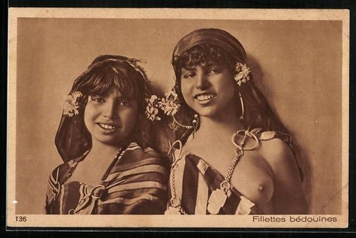 Carte postale femmes - , arabes