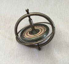 Ancienne Toupie Gyroscope 9 x