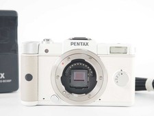 Pentax Q 12.4MP Digital Camera White Body Only 223 Shots [Near Mint] #Z5307A