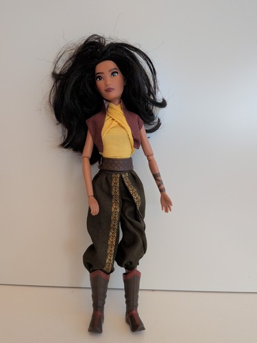 Poupée raya disney store - poupée,