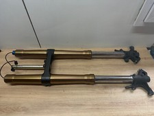 UNE FOURCHE TUBE BATON HONDA