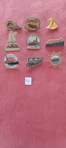 Très beaux insignes de - insignes,