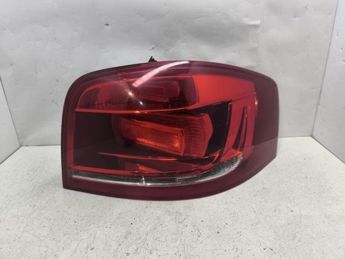 Feu arriere principal droit