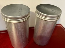 Lot de 2  pots à épices ou