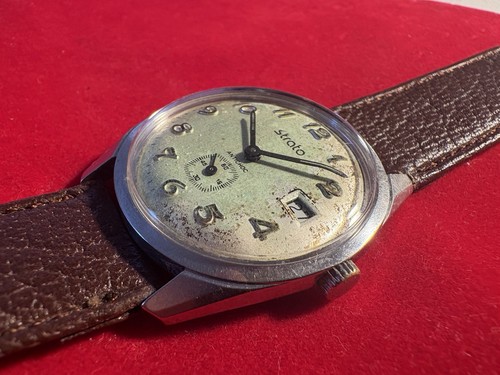 Montre mécanique vintage - montre,