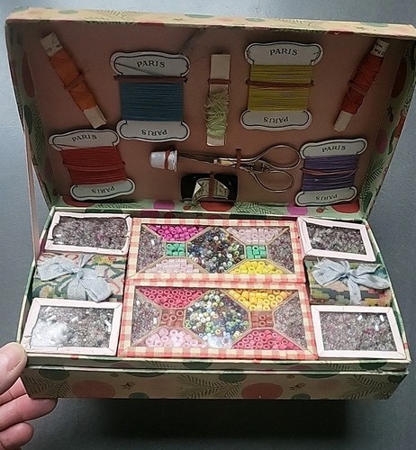 Antique haberdashery bead - , box