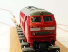 ROCO 63490 HO SCALE 1/87 DB DIESEL LOCOMOTIVE BR 215 083-7 RED NO BOX