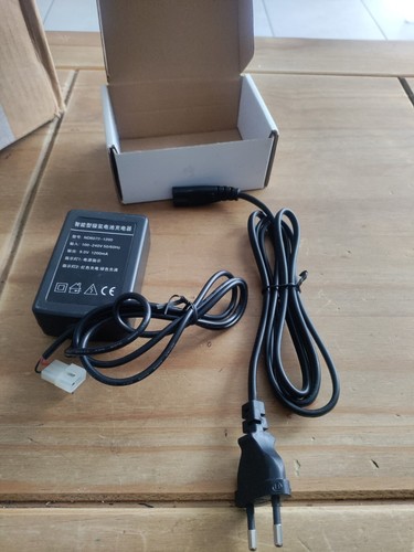 Chargeur batterie trimble - batterie,