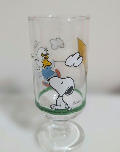 Verre pied snoopy charlie - à,