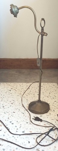 Pied lampe style art - de,