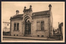 Old postcard Ambert, La Caisse d ́Épargne et Bains-Douches 