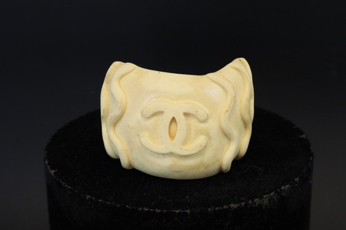 Manchette résine crème - , logo