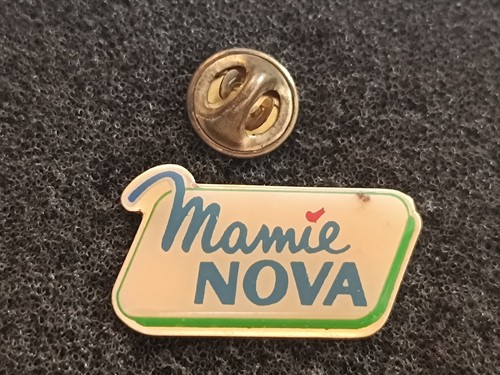 Pin mamie nova yaourt - pin's, marque
