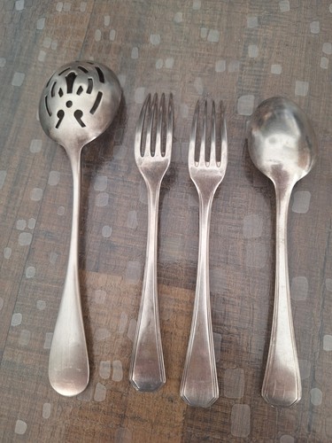 Lot couverts métal - 4,